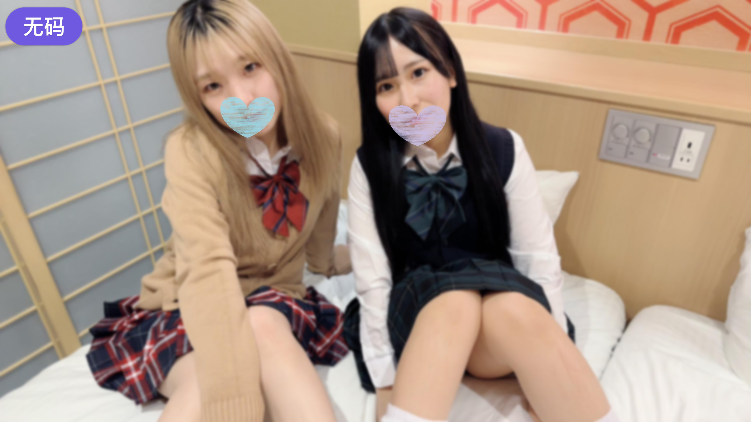 FC24266913 【無修正逆3P】 「成績No1の会長＆学校No1の不良少女に足コキされるのは