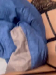 调教_反差_露脸_黑丝骚女狗逼里塞个跳蛋操,真会玩_00。