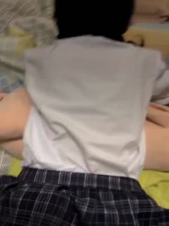 在宿舍里把学妹给上了